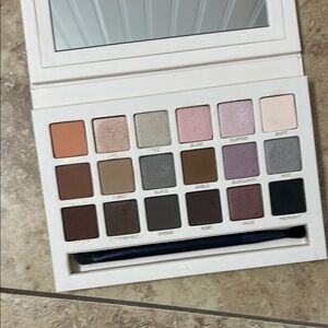 Beautycounter eyeshadow palette